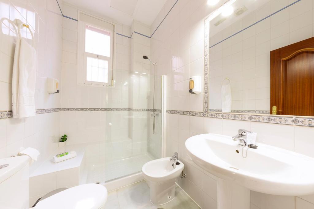 Coria del Río Hotel Gran Avenida מראה חיצוני תמונה