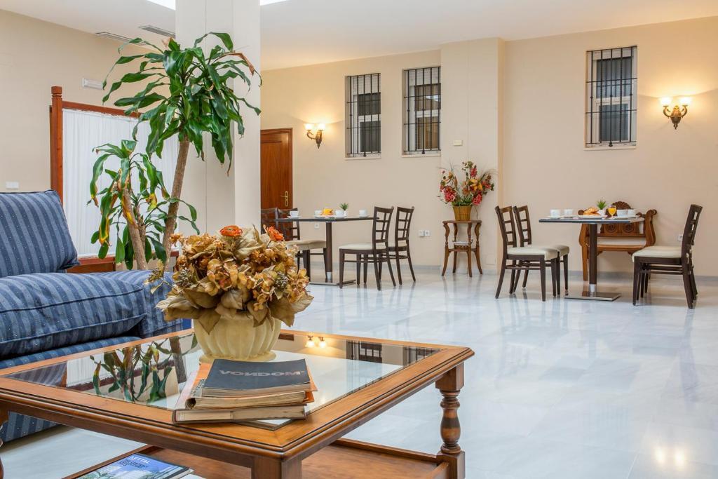 Coria del Río Hotel Gran Avenida מראה חיצוני תמונה