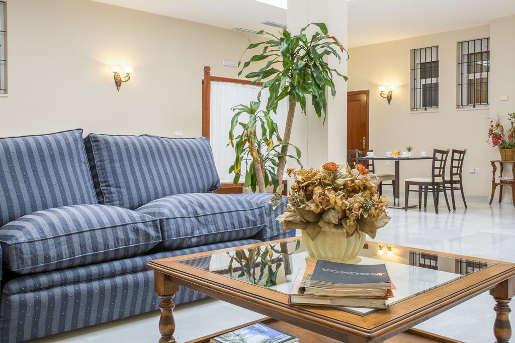 Coria del Río Hotel Gran Avenida מראה חיצוני תמונה